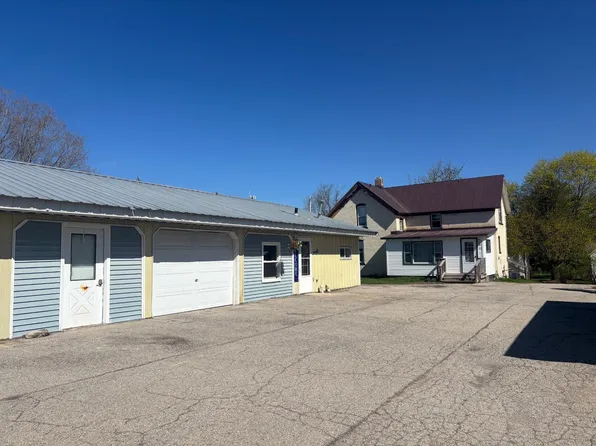 117 E Maple St, Lena, WI 54139