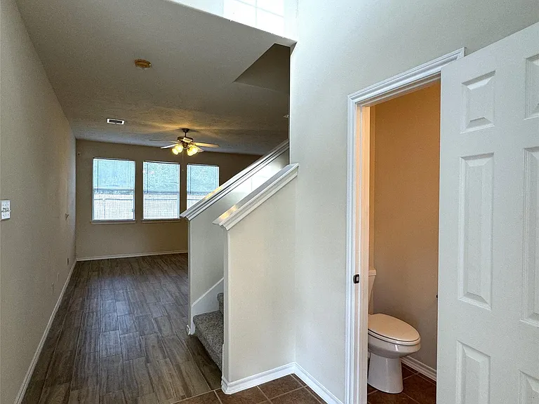 11515 Jacinth Ct — Photo 3