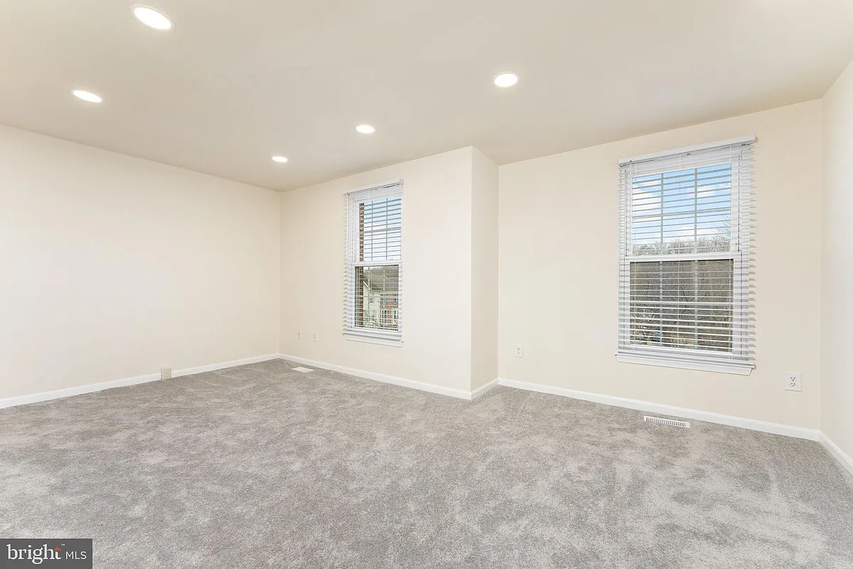 Building Photo - 3421 Belleplain Ct