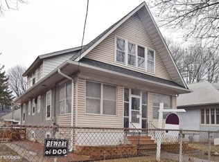 801 S Liberty St, Elgin, IL 60120