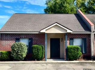 8912 Pecan Tree Dr, Baton Rouge, LA 70810