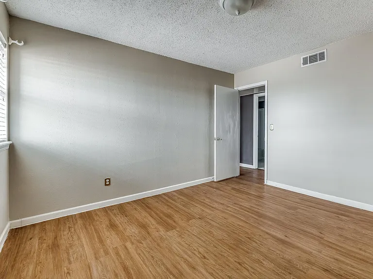 6728 N Meridian Ave #F — Photo 34