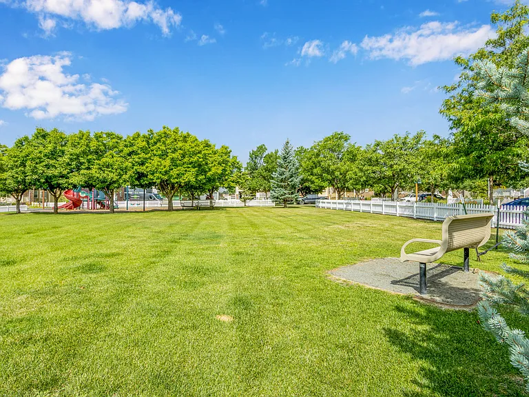 Summer Park neighborhood...just steps from the house
