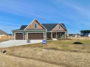 205 Rae Dr, Pikeville, NC 27863