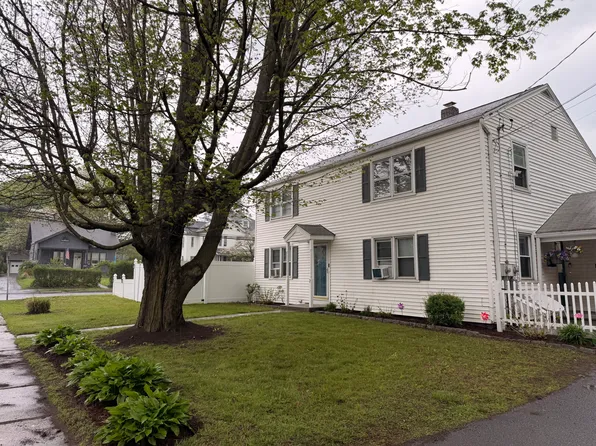 2 Henry St #A, Bethel, CT 06801
