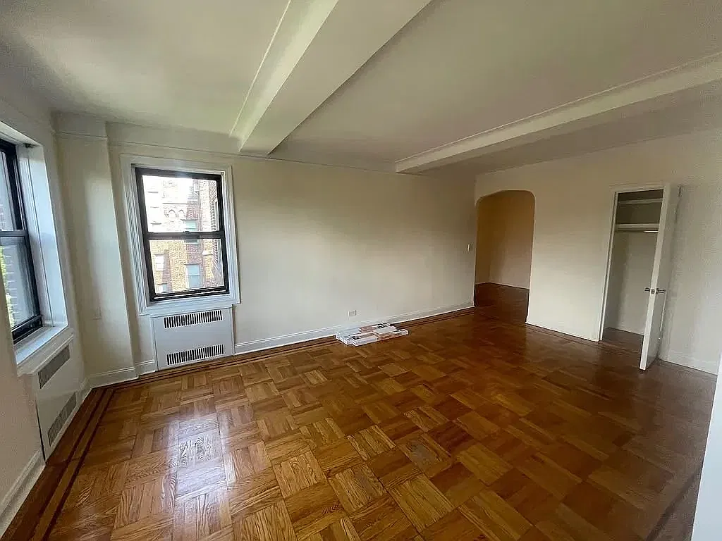 172-90 Highland Avenue — Photo 1