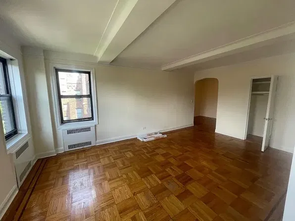 17290 Highland Ave APT 5H, Jamaica, NY 11432