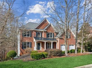 580 Sentry Ridge Xing, Suwanee, GA 30024