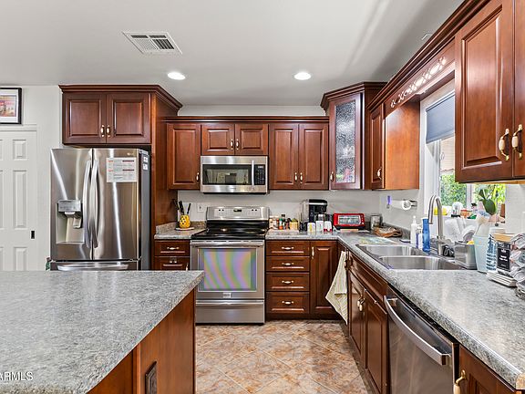 5th image of 10013 W Augusta Drive