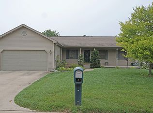 1110 Doral St, Mount Carmel, IL 62863
