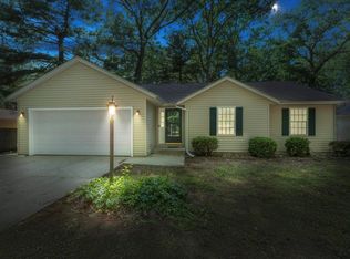 51613 Emmons Rd, South Bend, IN 46637