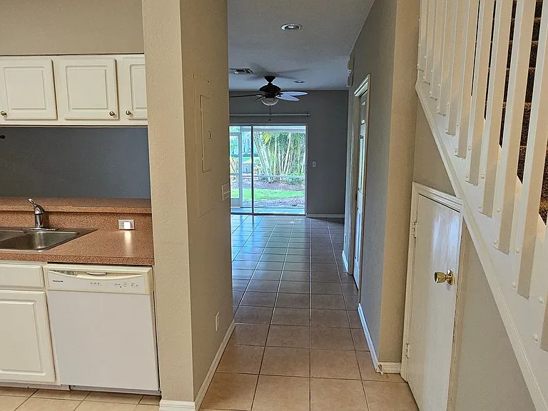 10032 Poppy Hill Dr — Photo 4