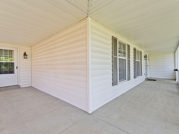 3rd image of 2182 Cave Hill Ln