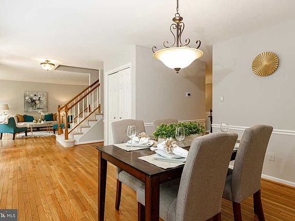 4th image of 9615 Laurel Oak Pl