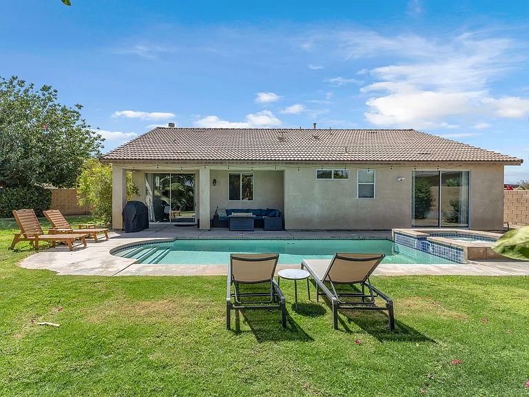 47383 Bahama Ct — Photo 8