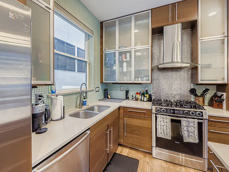 2115 W 32nd Ave #3 — Photo 13