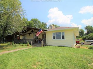 Poplar Dr, Hurricane, WV 25526