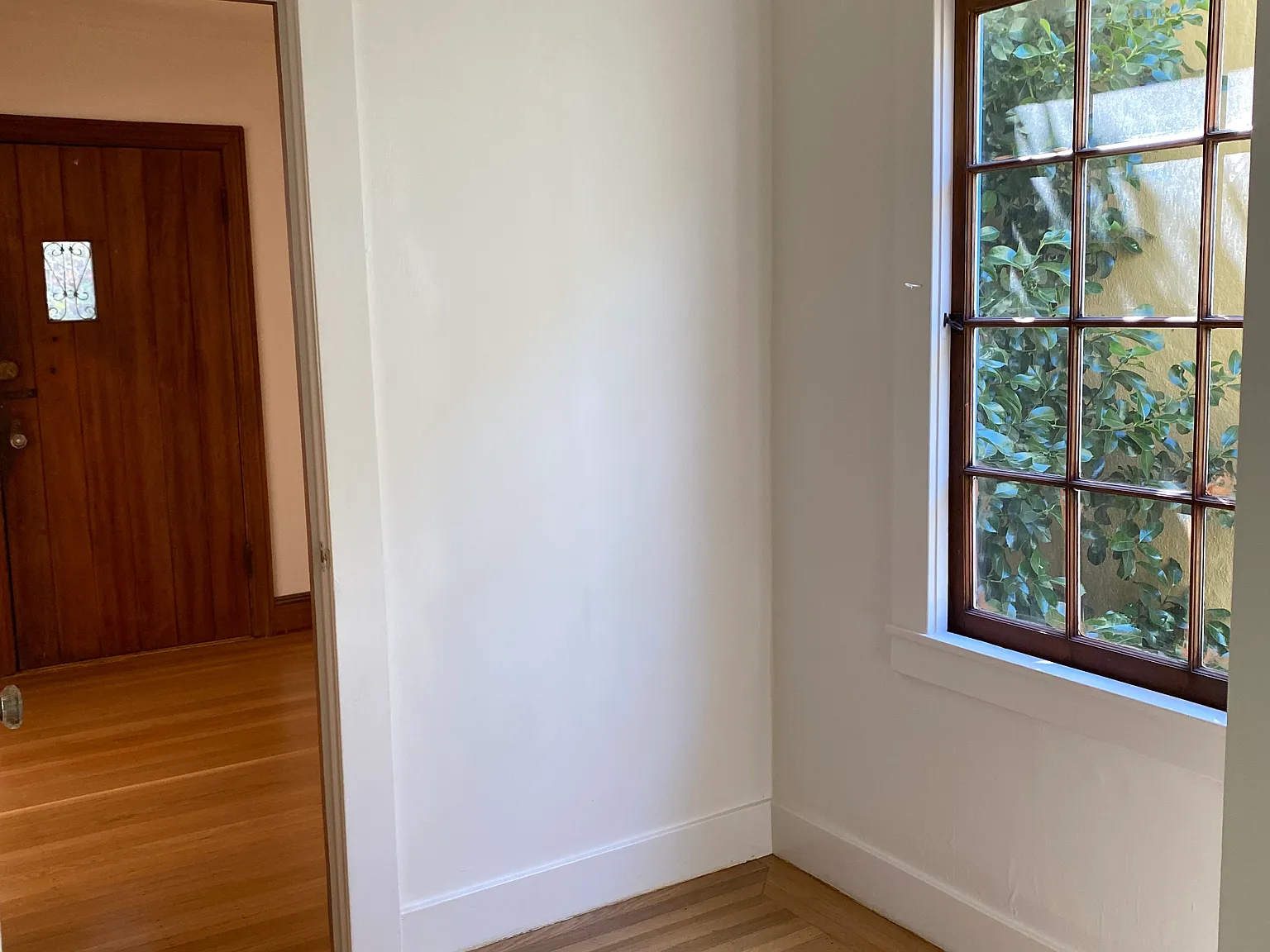 2 bed, 1200 sqft, $5,800 — Photo 4