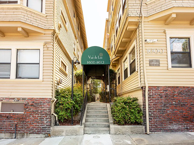 Vue De Lac Apartments — Photo 13