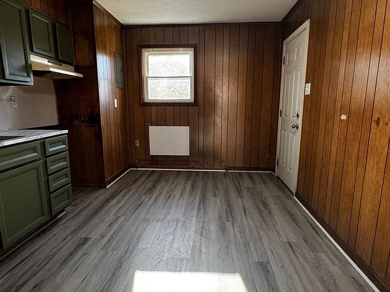 505 N Ellis St — Photo 5
