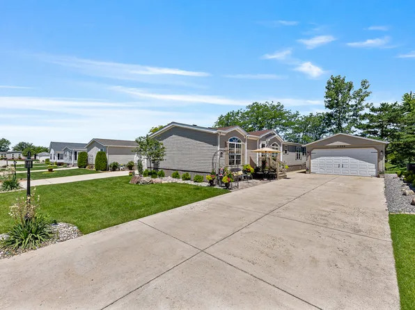 10864 W Doral Dr, Frankfort, IL 60423