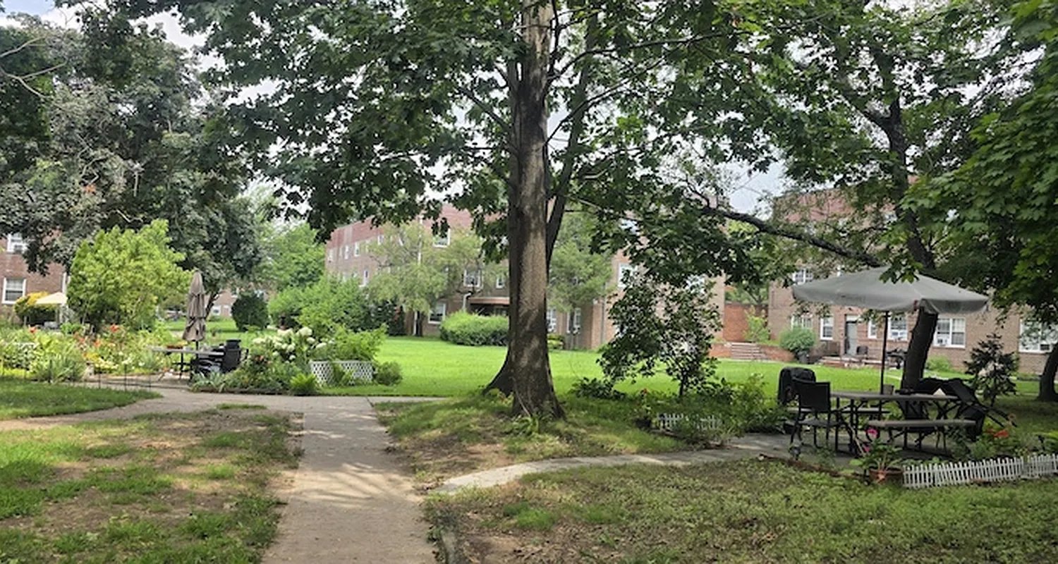 71-15 Park Drive East 2