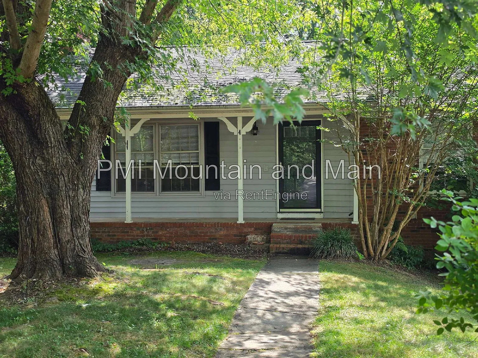 3 bed, 2.0 bath, 1800 sqft, $2,300 — Photo 2