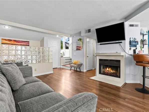 9915 Variel Ave Unit 22, Chatsworth, CA 91311