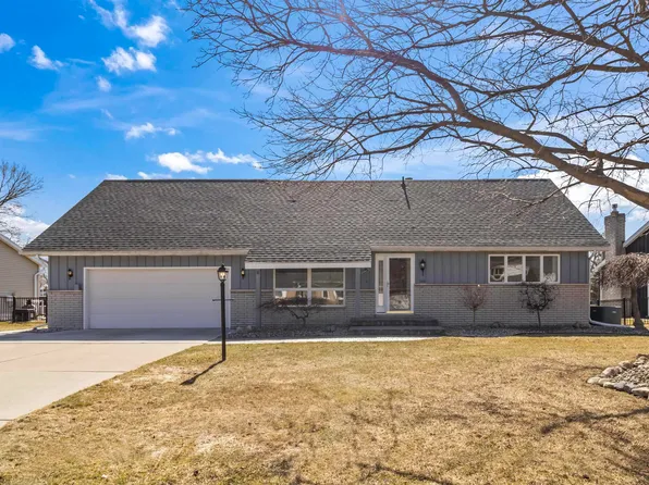 2850 Canal Dr, Port Huron, MI 48060