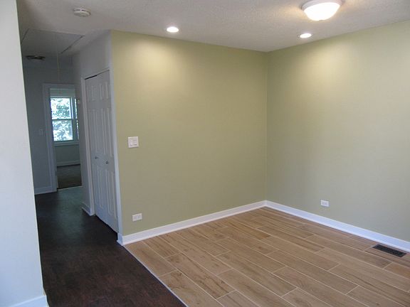 5th image of 1811 Jamestown Cir #1811