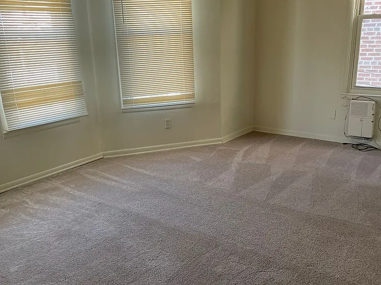 322 Pine St #2 — Photo 4