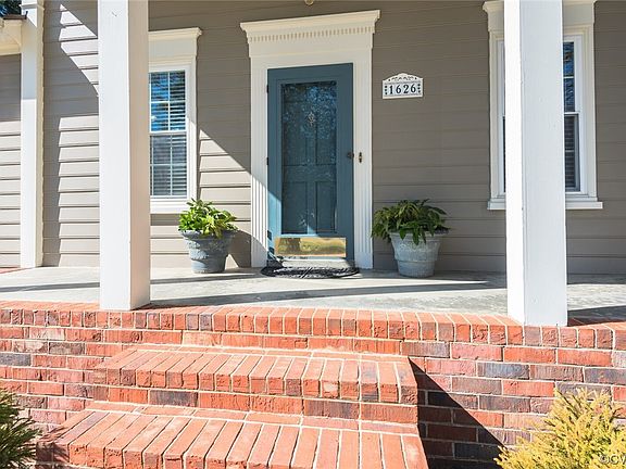 4th image of 1626 Elmart Ln