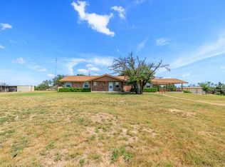340 Siedler Strasse, Fredericksburg, TX 78624
