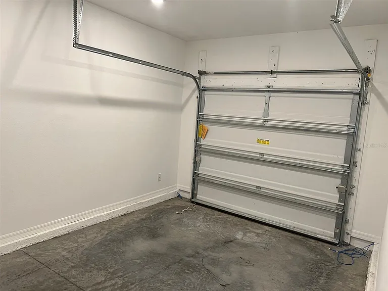 306 Madison Dr — Photo 22