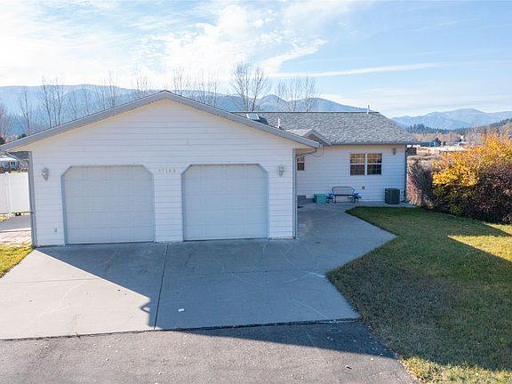3rd image of 17168 Bagnell Ln