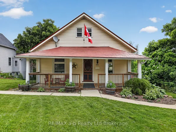 301 Thames St S, Ingersoll, ON N5C 2T8