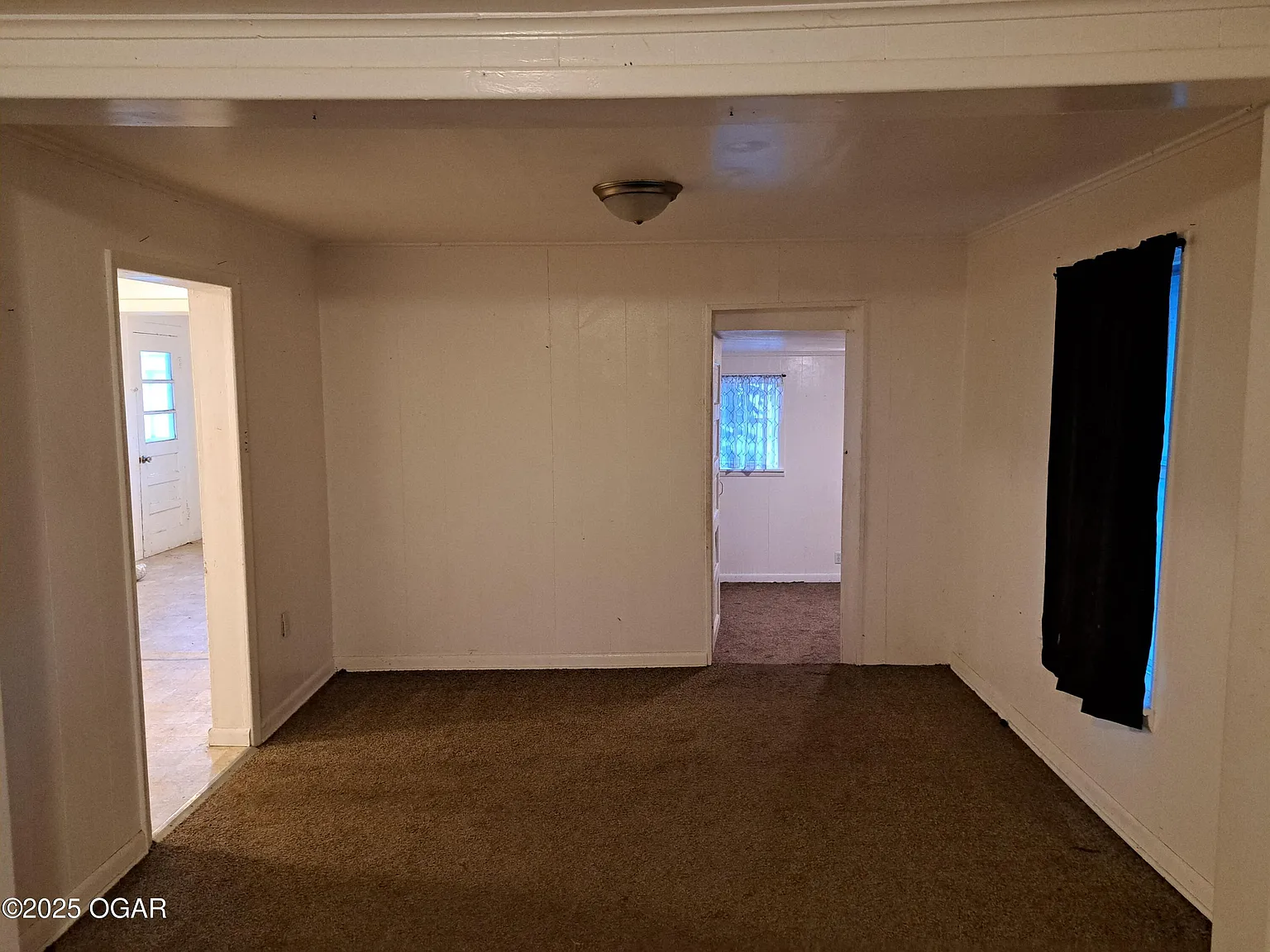 3 bed, 1.0 bath, 1173 sqft, $950 — Photo 3