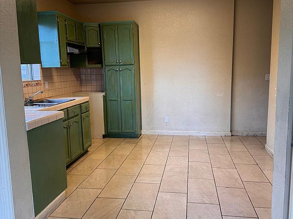2nd image of 508 E 35th St #B