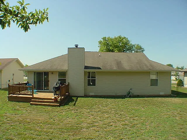 3295 W Rockwood St — Photo 2