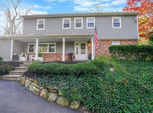 74 Old Northport Rd, Huntington, NY 11743