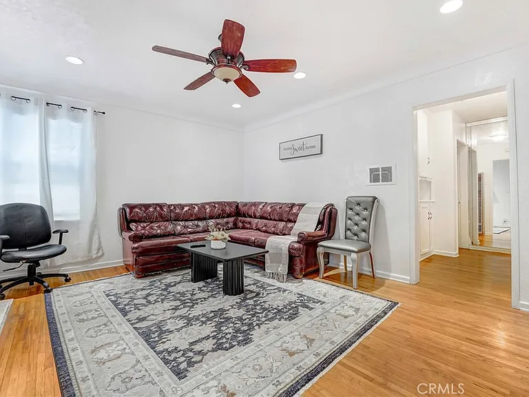 619 E Fairview Blvd — Photo 6