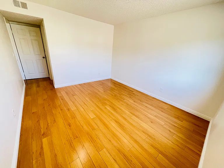 2425 Canada Blvd #106 — Photo 27