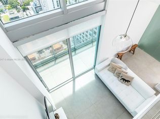 690 SW 1st Ct #PENTHOUSE I17, Miami, FL 33130