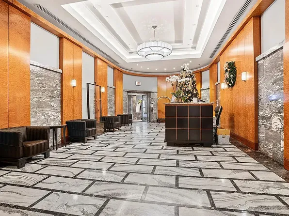 425 5th Avenue image 9 of 11