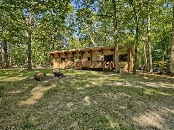 4544 Piney Swamp Rd, Hayes, VA 23072