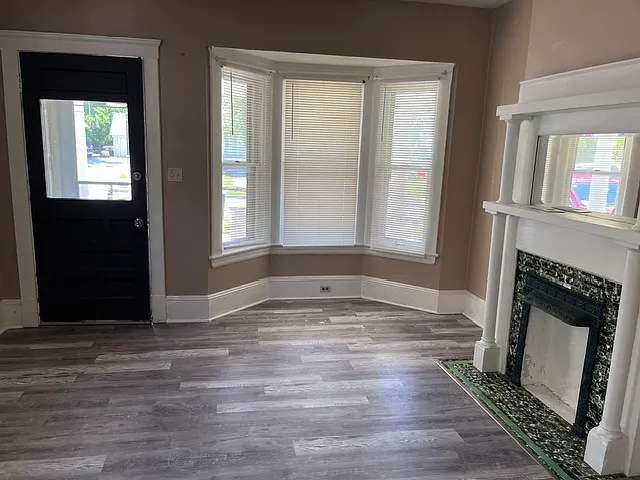 1281 Webb Rd — Photo 4
