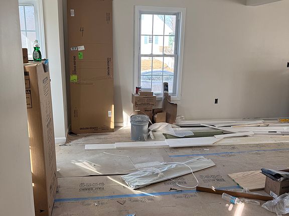 4th image of 324 Harrison St