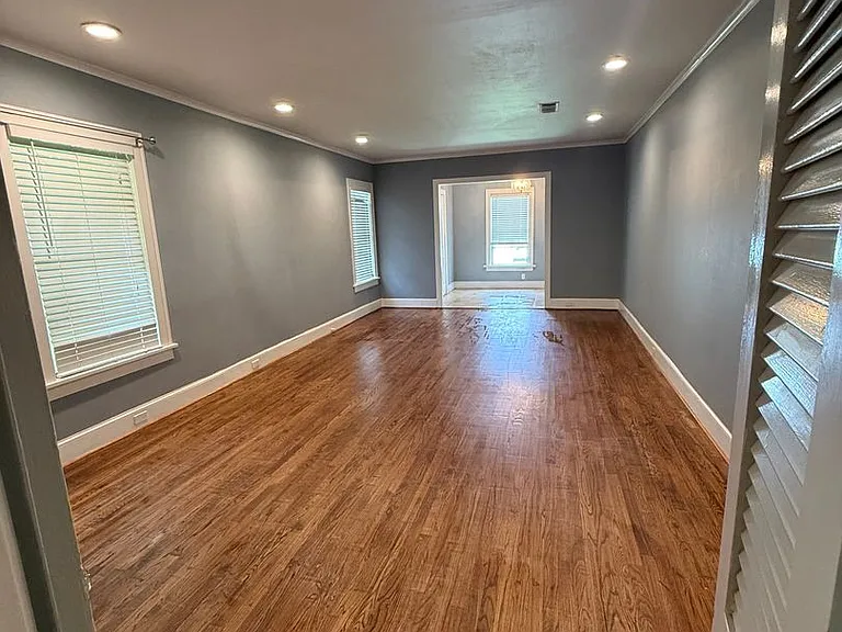 3836 Maryland Ave — Photo 5