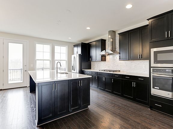 Salem - Kitchen