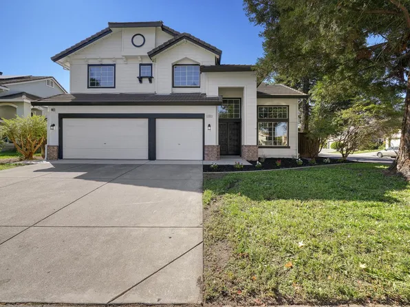 330 Sussex Circle, Vacaville, CA 95687